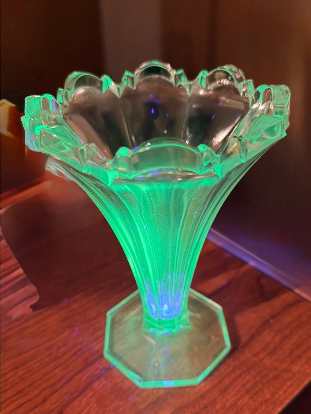 Vintage Manganese Jeanette Glass Clear Pressed Glass Tulip Vase